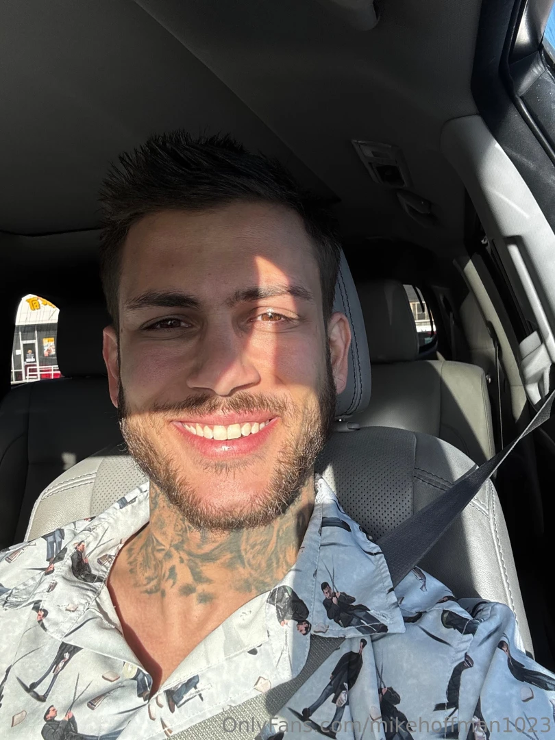 Some normal selfies of me i hope you guys have an amazing friday part 1 