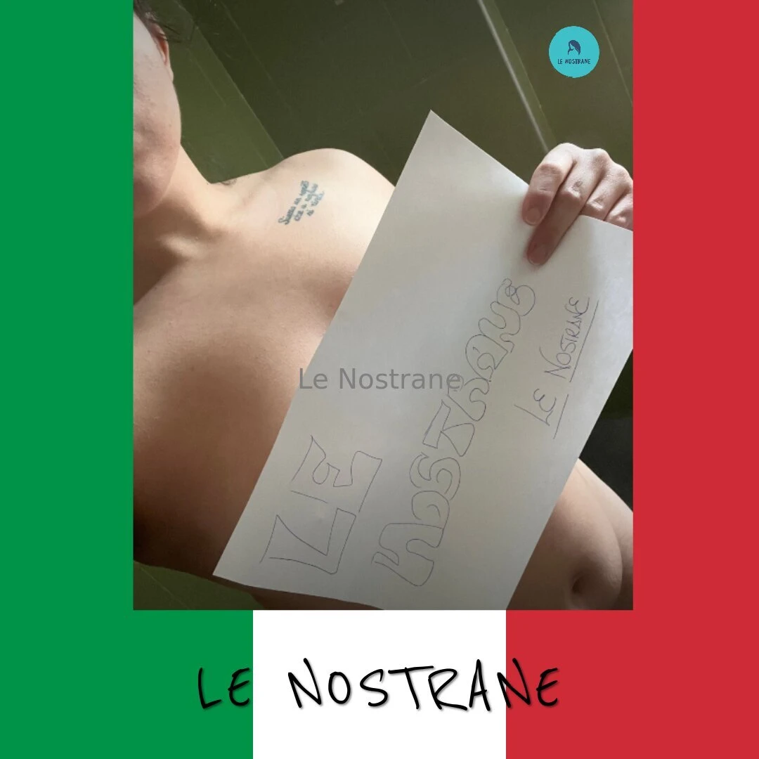 Io sono dolcelola95 napoletana tatuata di 27 anni mi sento sensuale 