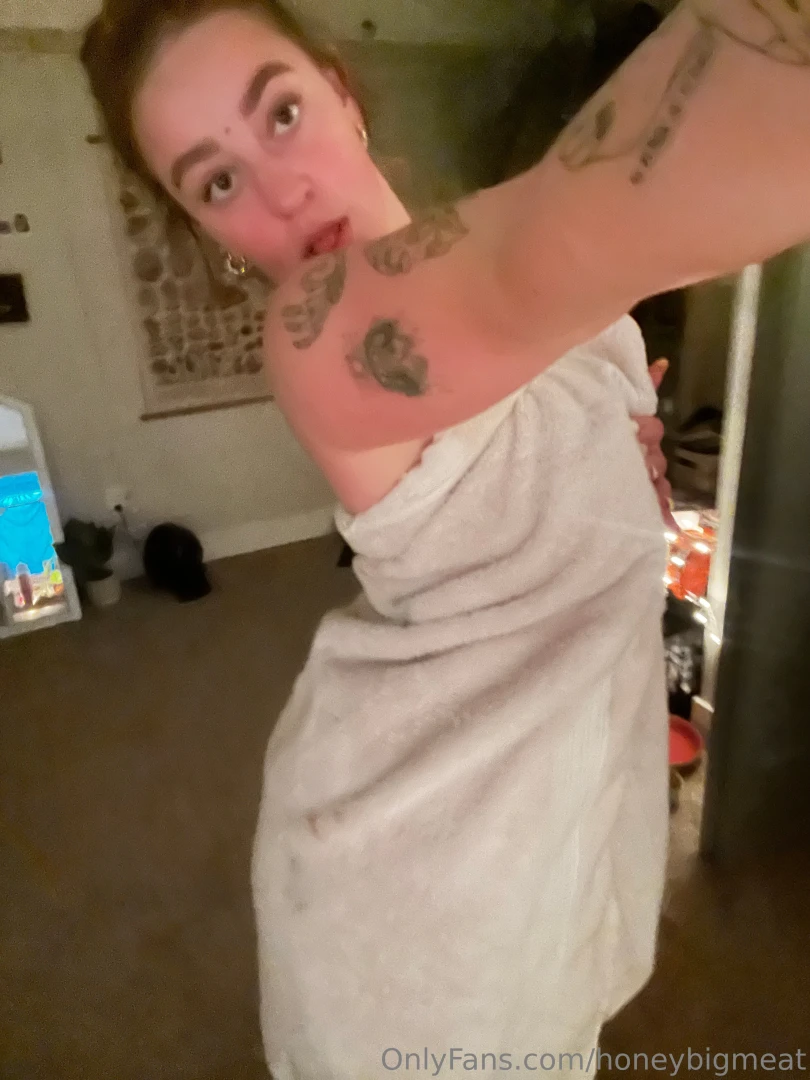 Keep staring i m not shy 