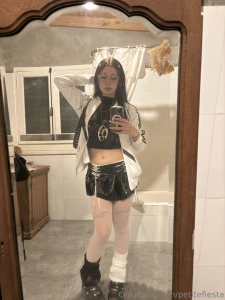 You like bad girls right i think i m too dangerous for you or do you