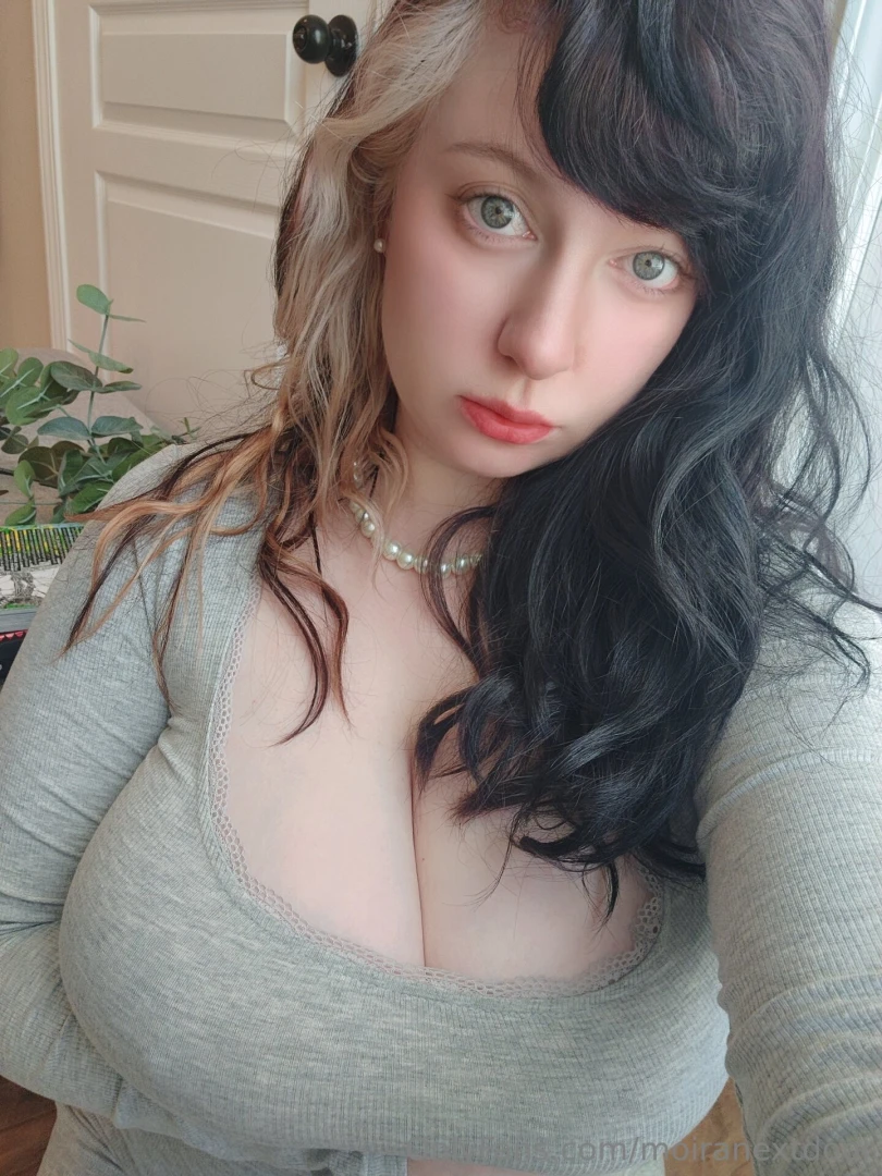 Would this be an appropriate outfit to bred your fertile goddess in part 3 