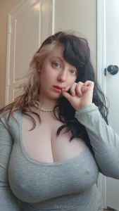 Would this be an appropriate outfit to bred your fertile goddess in