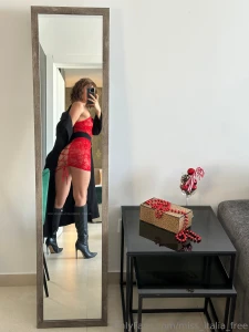 Santa is coming to town a better version of santa actually miss_italia