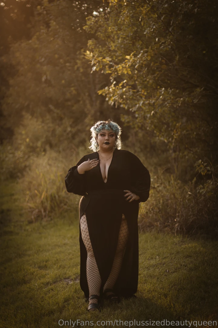 A fat lil witch in the woods part 2 