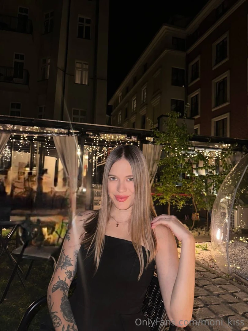 The city at night is beautiful 