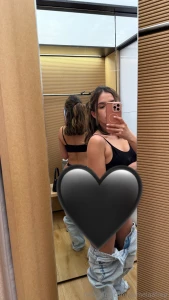 Un piccolo assaggio dal camerino ti piacerebbe vedere di pi apri il