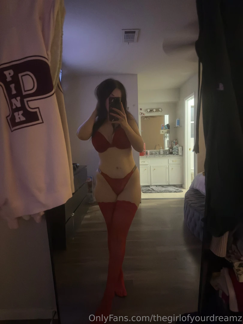 Check ur message to see the only stockings version 