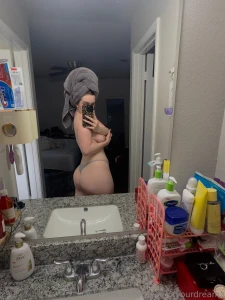 Fresh out the shower smelling like vanilla and sugar