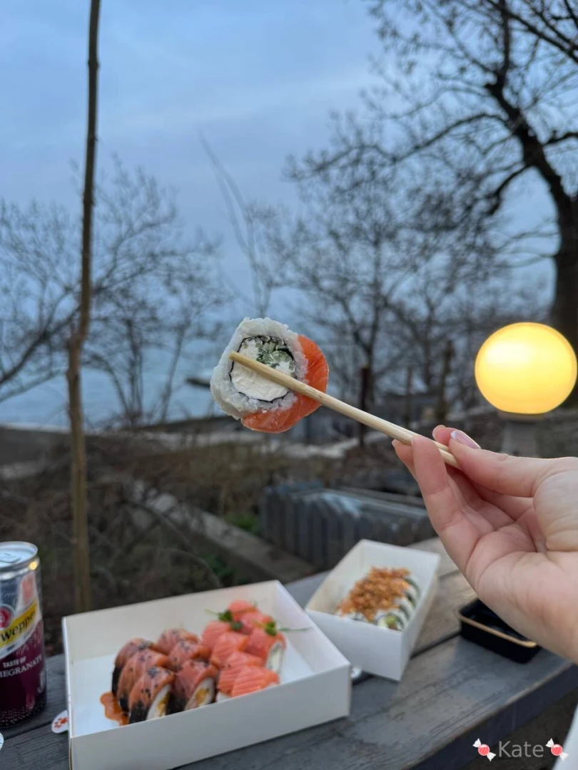 Do you like sushi if so what are your favorites 