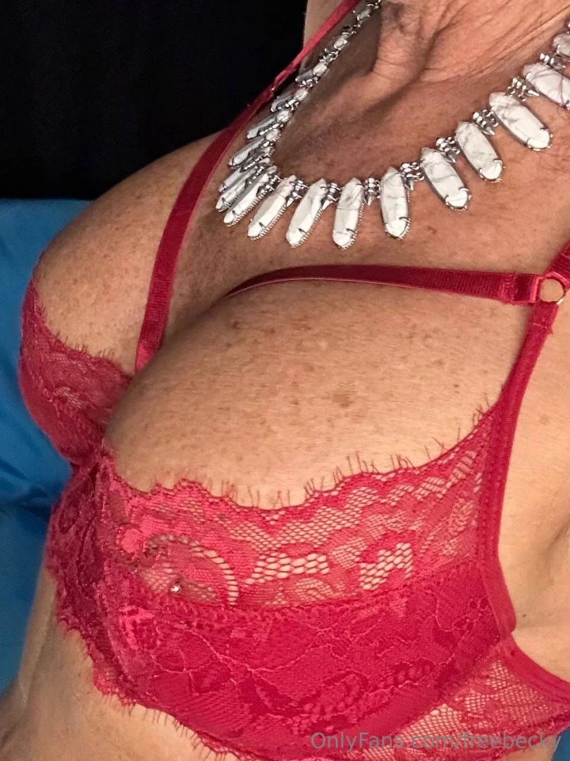 Unclip my bra out here and we ll both feel free 