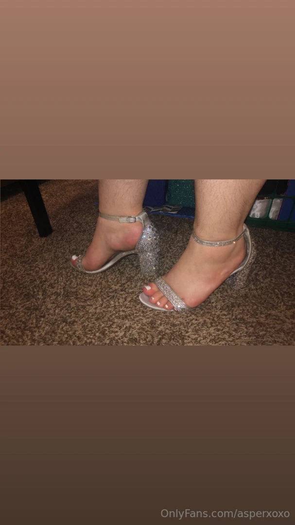 You like a trans femboy in heels part 2 