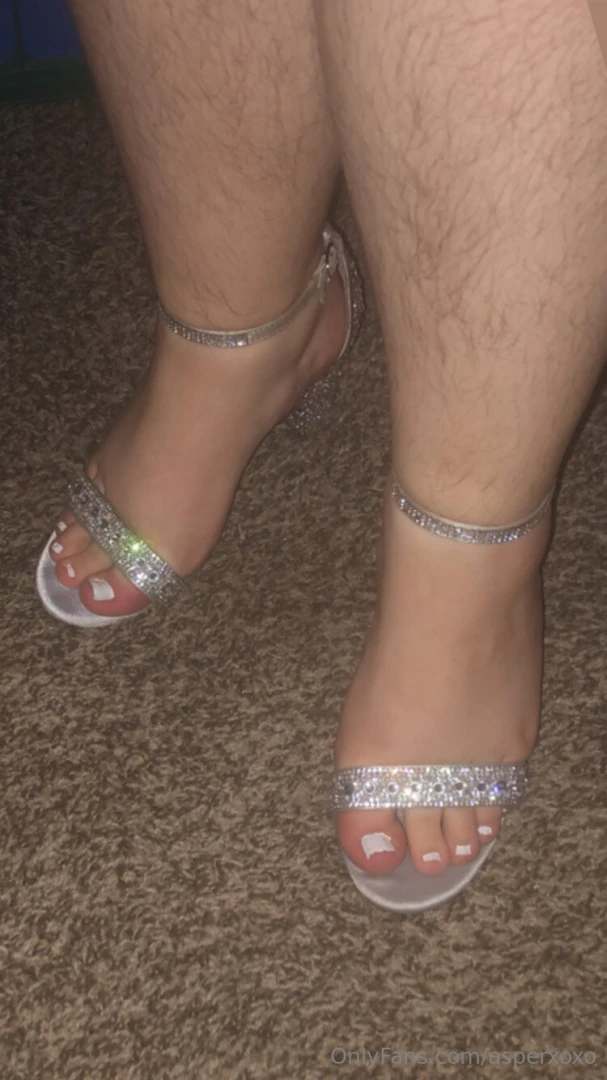 You like a trans femboy in heels part 4 