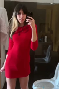 Would you date a girl with a surprise that s too big