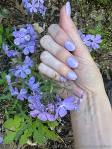 Fresh mani pedi to match the spring blooms part 1