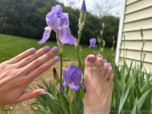 Fresh mani pedi to match the spring blooms part 4