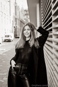 Stumbled across an old photo shoot of mine and couldn t resist the