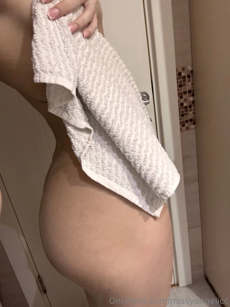 Showering alone is so boring part 1 