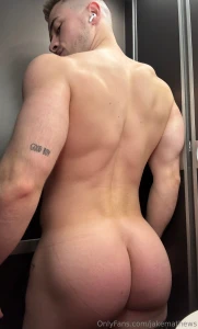 Something about flying on planes which just drives me crazy and makes part 1