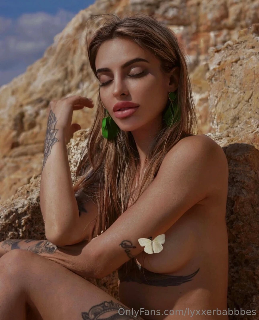 La tua bionda al mare 