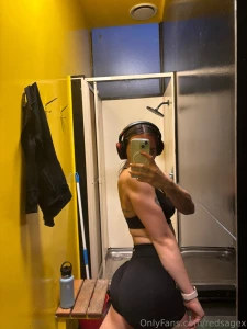 I want to trap your face under these cheeks