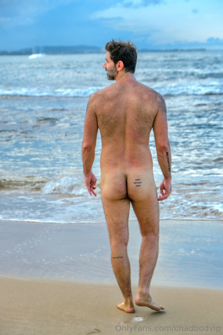 Nude scootin boogie more like 