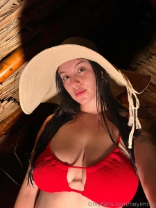 Out here looking like this with zero effort kinda curious who s bold