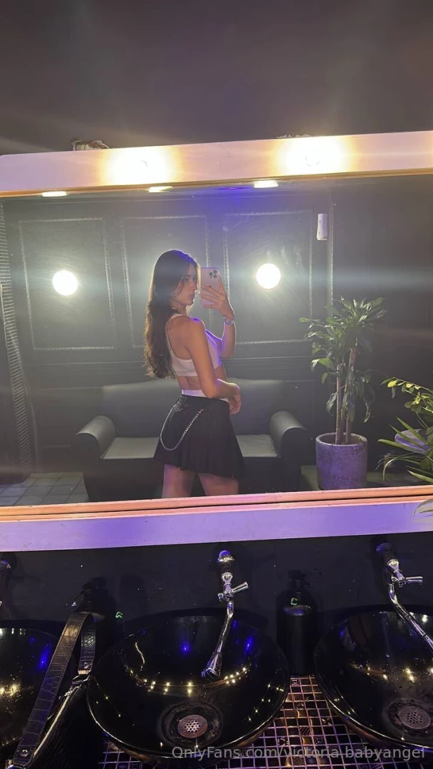 Would you take me on a date if i was behaving 