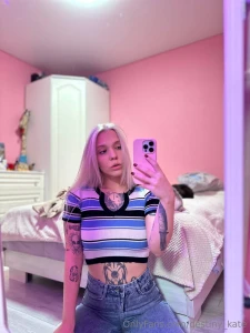 I know you didn t expect to see me in clothes today