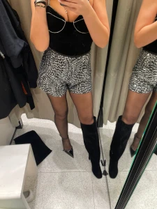 Which shoes hit better