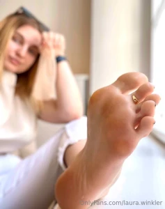 Du siehst eine frau die ihren tag in nylons genie t ich sehe ein h