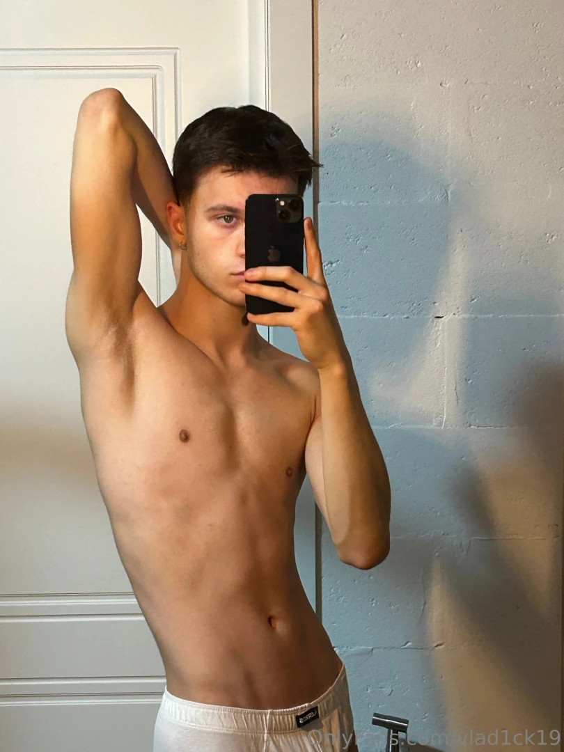 Who wants to take my cock 