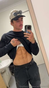 How many abs can you count leave a 5 tip for each one