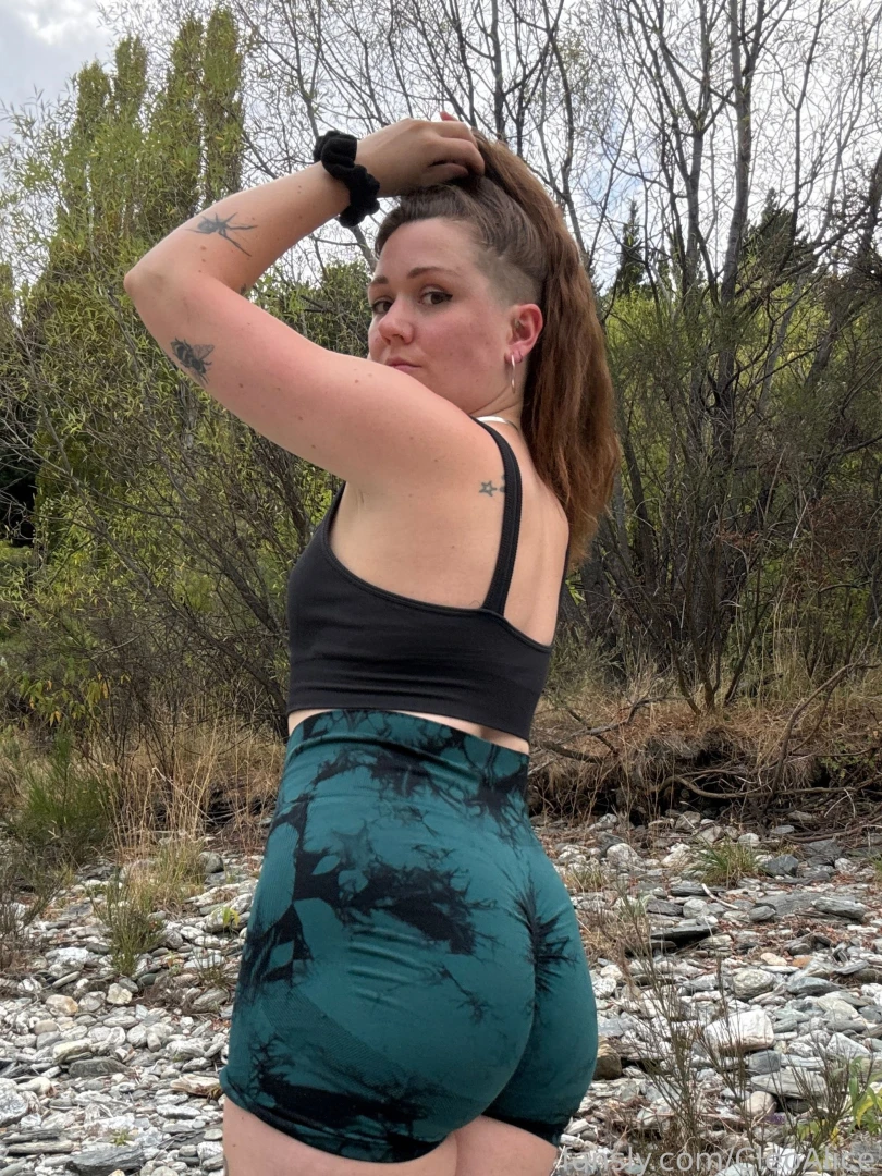 Hi darlings wishing you all a sexy and spicy week it s my birthday part 2 
