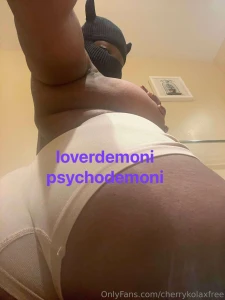 Hello there she selling what is available when you subscribe custom part 2