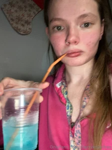 Happy saturday tip me for a surprise i saw my ex in a bar what do i do