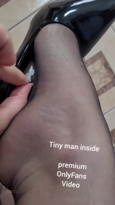 masmrfree1 - Tiny in my shoe masmr 6 min video - dangling walking my pov black 