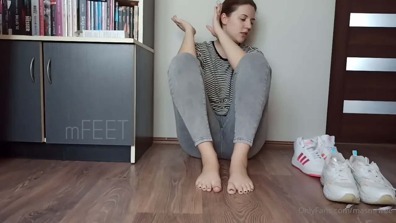 New youtube video trying on two pairs of sports shoes with and without 