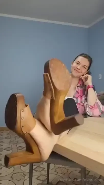 You can tell how focused i was on wooden mules slapping long video on 