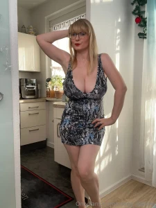 I m waiting for you to come home and maybe f me after message me for a part 1