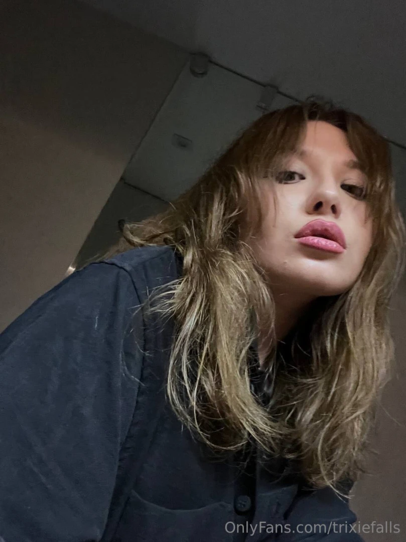 Hey there it s your trixie here back again with more updates i d love 