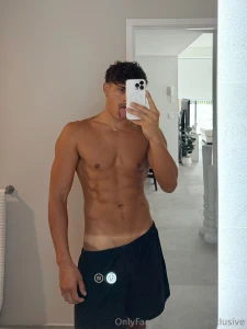 Tell me am i your new favourite thing yet