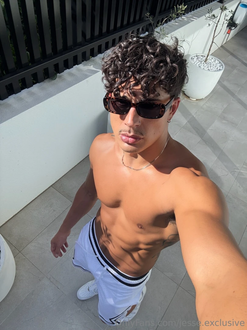 Tanned jacked and handsome what more could you ask for in a boy 