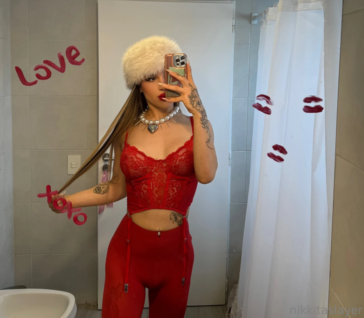 Serving looks but i d rather serve you 