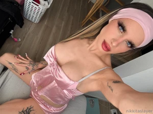 Your favorite bad girl is online