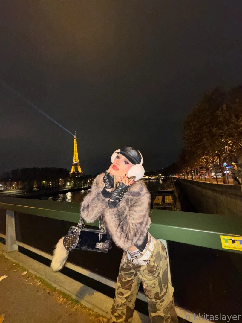 If being sexy was a crime i d be serving life 