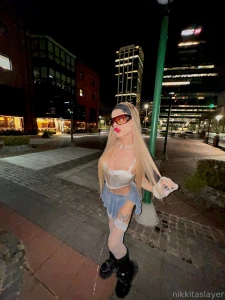 Are you more of a slow tease or can t-wait-to-touch type be honest