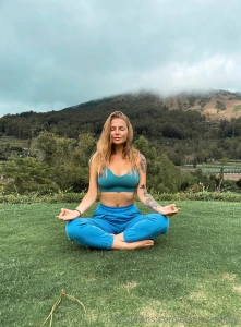 How are you today i decided to spend the day in silence read a little