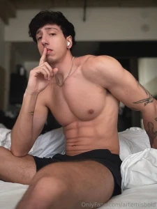 Tell me what content you would like see me in i am reading your
