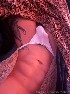 Wanna take it off so bad can you help