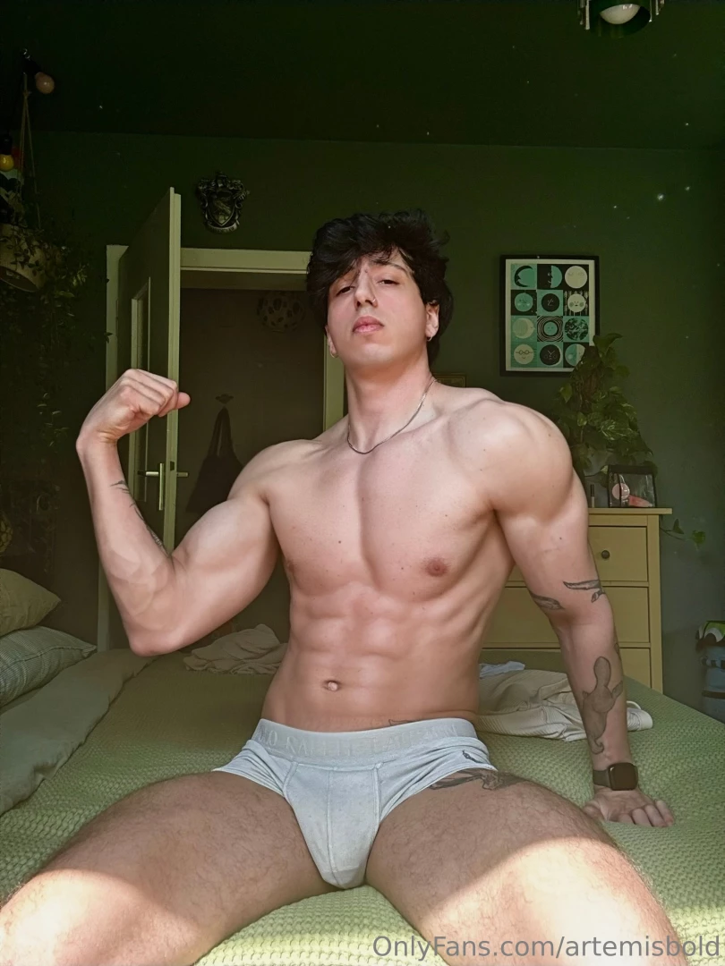 My body is art and earth without art is just eh 